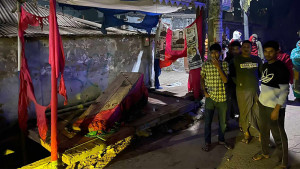 নৌকা প্রার্থীর নির্বাচনী ক্যাম্পে ভাঙচুর 