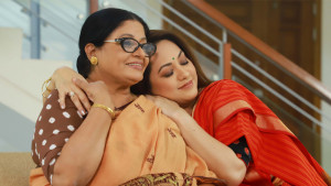 হানিফ সংকেতের ‘আলোকিত অন্ধকার’