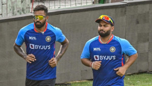 পান্ডিয়ায় অনাস্থা, সহ-অধিনায়কের দৌড়ে পান্ত