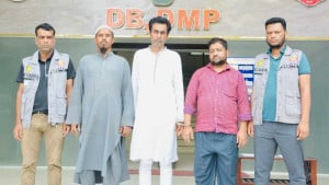 শেয়ারবাজার নিয়ে গুজব ছড়ানোর অভিযোগে গ্রেপ্তার ৩