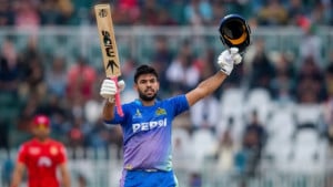 পাকিস্তানের হয়ে খেলতে চাওয়ায় ৫ বছর নিষিদ্ধ উসমান