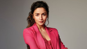 আলিয়াকে নিয়ে জ্যোতিষীর ভবিষ্যদ্বাণী