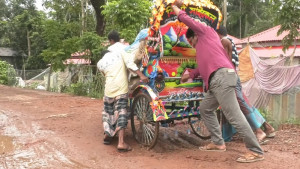 বরগুনায় খানাখন্দে ভরা ৪৭৭ কিলোমিটার সড়ক