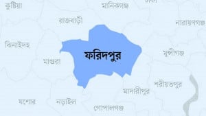 বন্যার্তদের সহায়তায় কৃষক হাটের শ্রমজীবীরা