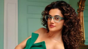 দুই সপ্তাহেও শেষ হচ্ছে না তাপসীর জন্মদিন উদযাপন!