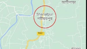 মেঘনায় ট্রলারডুবিতে মা-মেয়ের মৃত্যু, নিখোঁজ ৩ 
