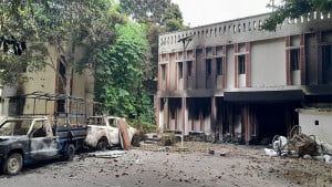 আ’লীগের ৪ নেতাসহ অজ্ঞাতপরিচয়ে আসামি ৬ হাজার