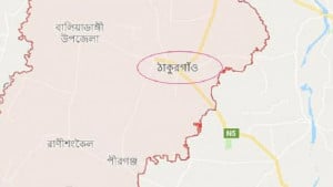 চাকরি স্থানীয়করণসহ ৬ দফা দাবিতে বেতার শিল্পী–কর্মকর্তাদের মানববন্ধন