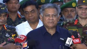 সাত দিনের মধ্যে অবৈধ অস্ত্র জমার নির্দেশ