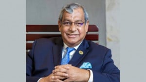 প্রতাপশালী তাকসিমও এখন ‘ডুমুরের ফুল’
