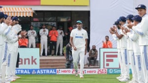 আচমকা আন্তর্জাতিক ক্রিকেটকে বিদায় জানালেন অশ্বিন
