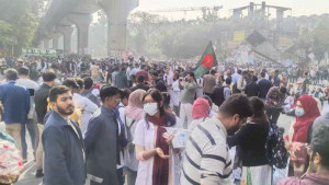 ভাতা বাড়লেও মহাসমাবেশের ডাক ট্রেইনি চিকিৎসকদের