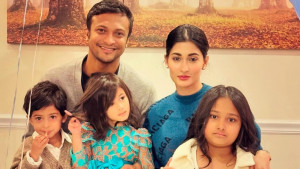 বিয়ের যুগপূর্তিতে সাকিবকে নিয়ে যা বললেন শিশির