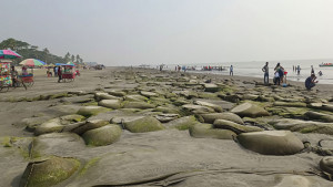 অব্যবস্থাপনায় শ্রীহীন কুয়াকাটা