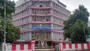 চাকরি হারালেন চসিকের সেই প্রকৌশলী ঝুলন