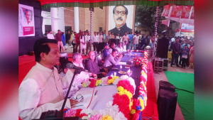 বই পড়তে সন্তানদের উৎসাহিত করার আহ্বান এ. কে. আজাদের
