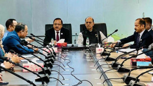 এভিয়েশনকে স্মার্ট ও সেবামূলক শিল্প হিসেবে গড়ার কাজ চলছে: পর্যটনমন্ত্রী