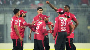 বরিশালের রান পাহাড় টপকাতে পারল না ঢাকা