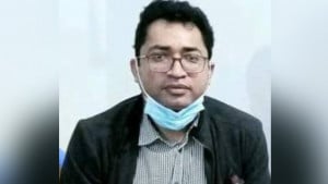 খেলতে গিয়ে হৃদরোগে আক্রান্ত হয়ে চিকিৎসকের মৃত্যু