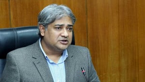প্রবাসীদের সুরক্ষা নিশ্চিত করতে সরকার বদ্ধপরিকর