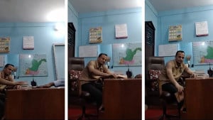 রাজশাহীতে থানায় বসে ওসির ‘খাম’ আদান-প্রদানের ভিডিও ফাঁস