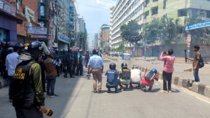 সায়েন্সল্যাবে দফায় দফায় সংঘর্ষ