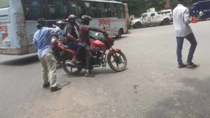 মোটরসাইকেল চলাচলেও বাধার অভিযোগ 