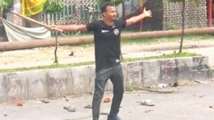 প্রধানমন্ত্রীর কাছে আবু সাঈদের নামে মসজিদ তৈরির অনুরোধ মায়ের