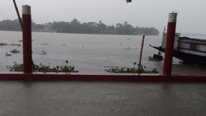 ভারী বর্ষণে হাঁটুপানি সুনামগঞ্জ শহরে, ম্লান ঈদ আনন্দ 