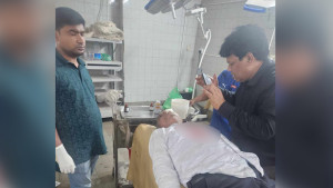 প্রাণিসম্পদমন্ত্রীর বাসার লিফটে পরিচালককে মারধর, অভিযুক্ত কর্মকর্তার পদায়ন বাতিল