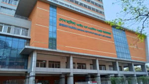 প্লাস্টিক কারখানায় আগুন, তিন শ্রমিক জীবন শঙ্কায়