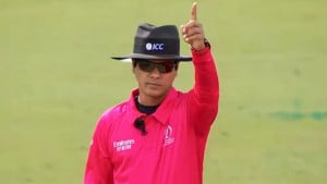 ‘ফেল আম্পায়ার’ এলিট প্যানেলে 
