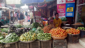 ‘সন্ধ্যায় টেকা পইয়া বাজারও গেলে মাথা নষ্ট হইয়ায়’