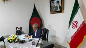 ইরানের প্রেসিডেন্টের মৃত্যু: শোক বইয়ে মির্জা ফখরুলের সই
