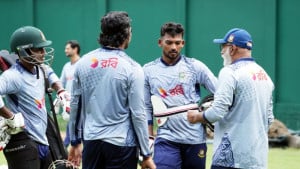 ঢাকার ফোনে পরীক্ষা-নিরীক্ষা বন্ধ হাথুরুর