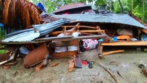 ঘূর্ণিঝড় রিমালে ১০ জনের মৃত্যু, ১৯ জেলায় ক্ষতিগ্রস্ত সাড়ে ৩৭ লাখ মানুষ