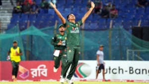 মুস্তাফিজ ফিরলে সাইফউদ্দিনের জায়গা কোথায়