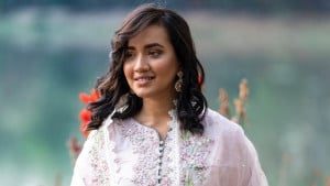 আসিফ ইকবালের গীতিকবিতা ও আইশা খান