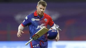 আইপিএল নিলামে অবিক্রিত ওয়ার্নার