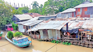 সরকারি বরাদ্দে খাল ভরাট করে বাজার