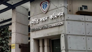 পাচারকৃত অর্থ ফেরাতে বিদেশে দুদকের ৭১ চিঠি