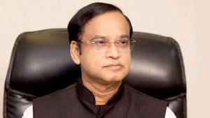 ডিবি কার্যালয়ে অসুস্থ হাজী সেলিম, ঢামেকে ভর্তি