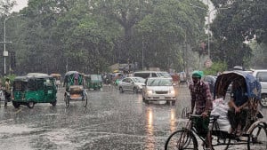 লঘুচাপের প্রভাবে সারাদেশে বৃষ্টি, সমুদ্রে সতর্কতা