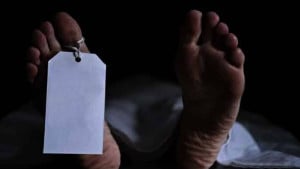 রাজধানীতে পিটিয়ে ও কুপিয়ে ৩ জনকে হত্যা