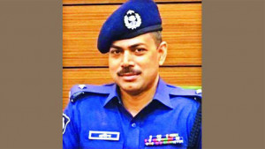 সাবেক ওসি প্রদীপসহ ছয়জনের নামে মামলা