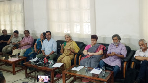 যোগ্যতা নিয়ে প্রশ্ন হতে পারে, বিদ্বেষ ছড়িয়ে নয়: শিক্ষক নেটওয়ার্ক
