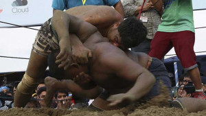 লালদীঘি মাঠে জব্বারের বলীখেলা ২৫ এপ্রিল