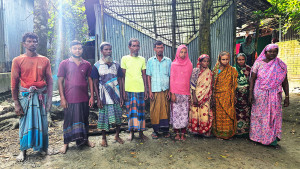 পরিবারের ১১ সদস্যই প্রতিবন্ধী, নিঃশব্দ কান্না পৌঁছায় না কারো কানে