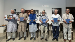 নাসির আলী মামুনের আলোকচিত্রে ‘শতবর্ষে সুলতান’