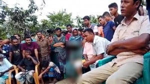 সালিশে জরিমানায় মুক্ত ধর্ষক, নারীর জুটল তালাক
